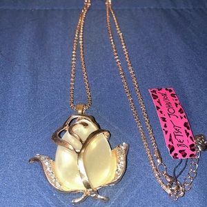 Betsy Johnson necklace